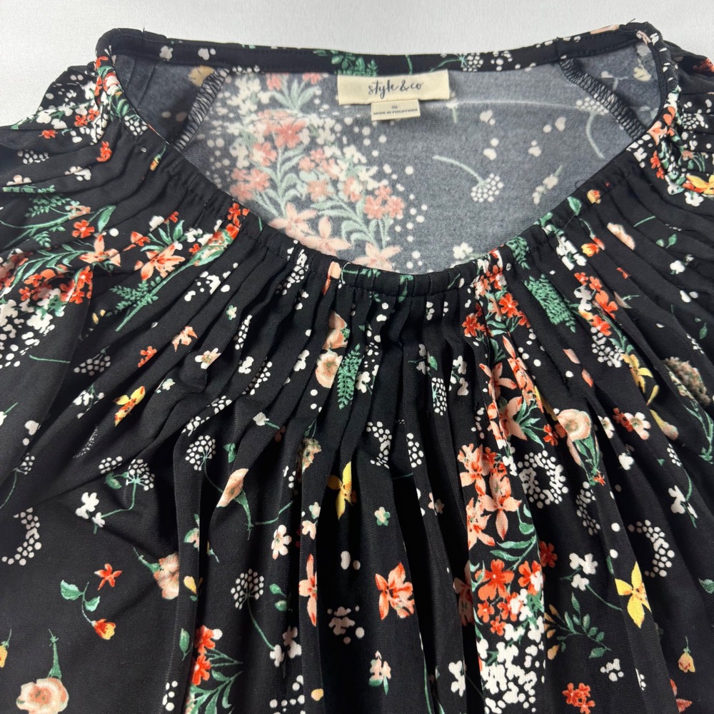 Style & Co Womens Small Black Floral Pleated Neck Short Sleeve Blouse Top - Picture 3 of 6